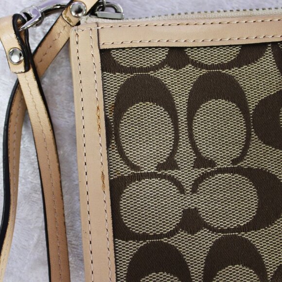 Coach Signature Canvas Wristlet / Clutch - Picture 5 of 6